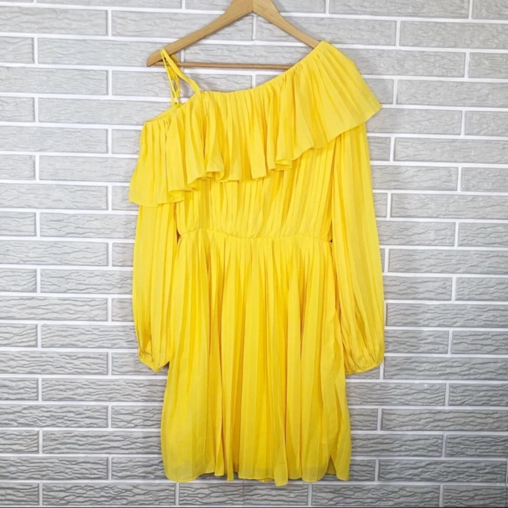 NWT REVOLVE ENDLESS ROSE ONE SHOULDER RUFFLE DRESS - Picture 8 of 10